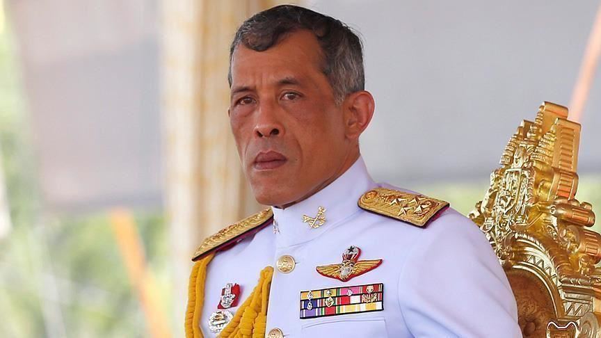 thai-king-reinstates-once-disgraced-royal-consort