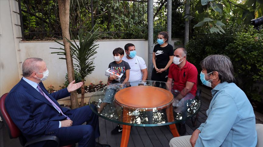 Cumhurbaşkanı Erdoğan, Yeşilyurt ailesinin evine konuk oldu