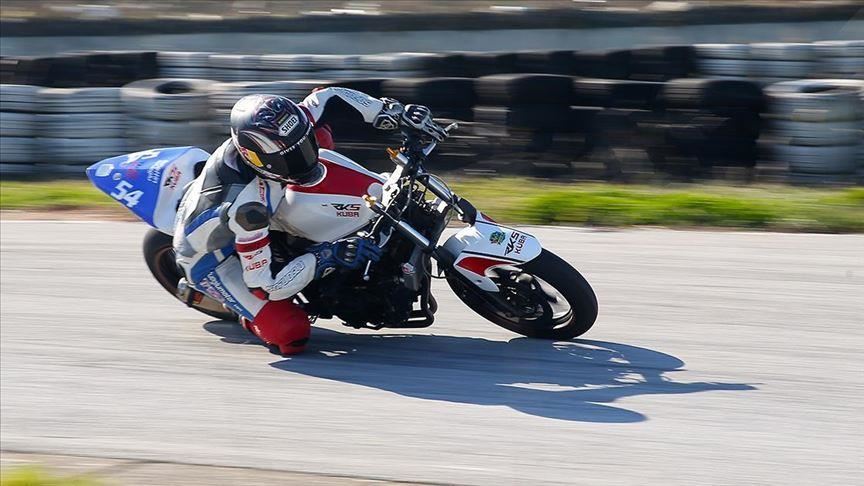 Supersport 300 : Le pilote turc Sofuoglu termine à la seconde place en Espagne 