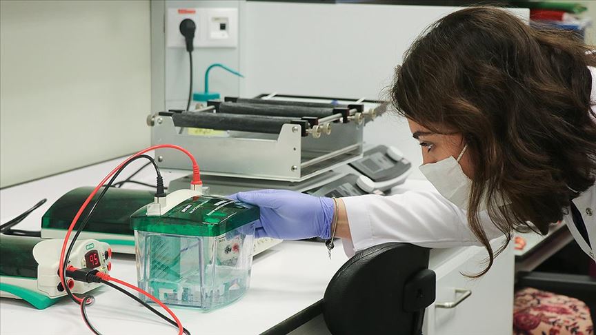 Izmir Biyotip Ve Genom Merkezinde Protein Bazli Orijinal Ilac Gelistirme Calismasi Basladi