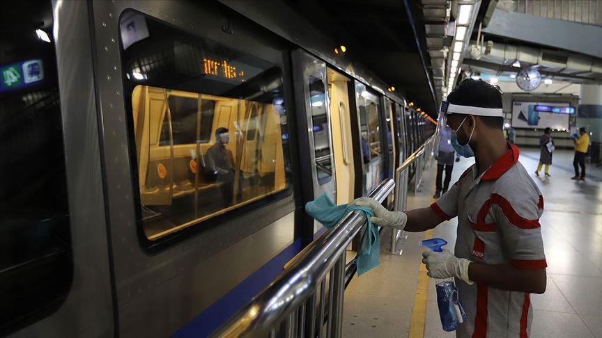 Hindistan Kovid-19 salgınına rağmen ülkenin en işlek metro ağını hizmete açtı