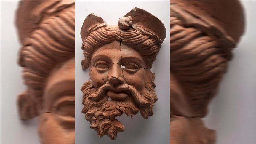 Turquie : un masque vieux de 2 400 ans découvert dans une cité antique