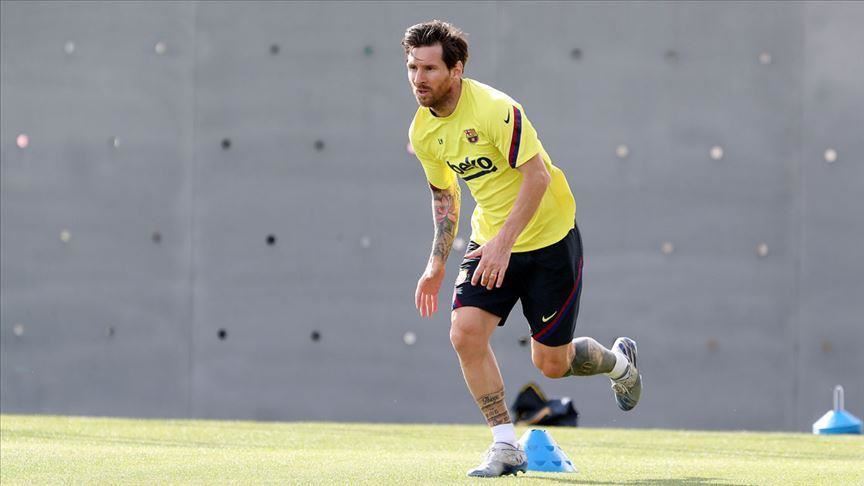 Football: Lionel Messi back to Barcelona training