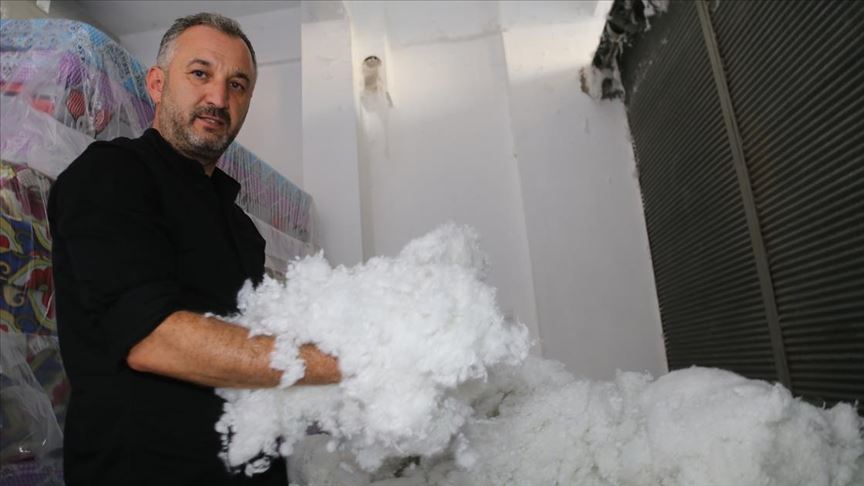 Dedesinden kalan yüncülüğü ayakta tutmaya çalışıyor