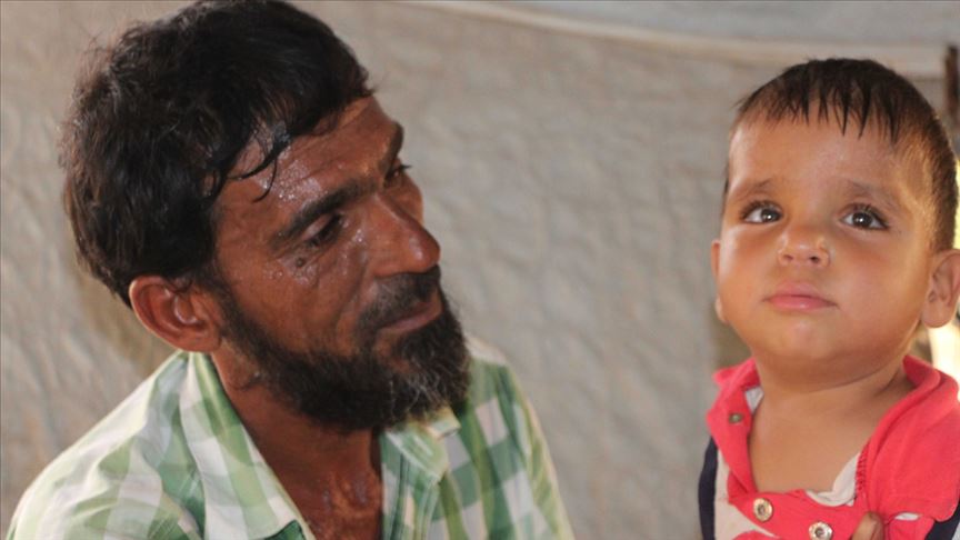 نازح سوري يناشد أطباء أتراك لإنقاذ بصر طفله 