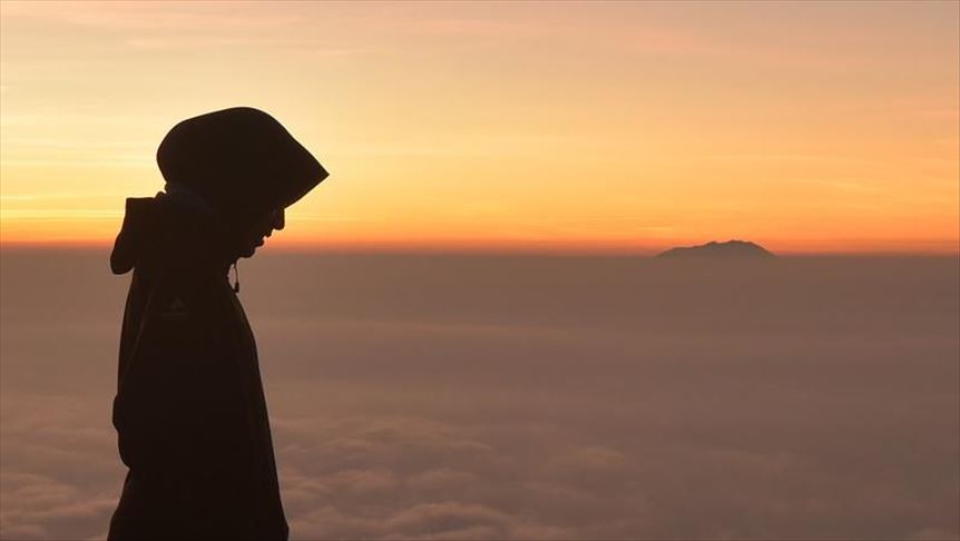 Canadian judge apologizes for hijab ruling