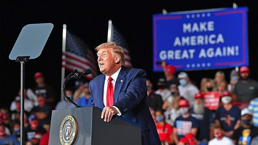 Trump'tan 'Kovid-19'u önemsiz gösterdi' iddialarına yanıt: Halkı paniğe sürüklemek istemedik