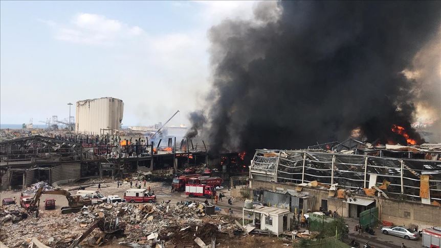 Liban : le port de Beyrouth une nouvelle fois en flammes