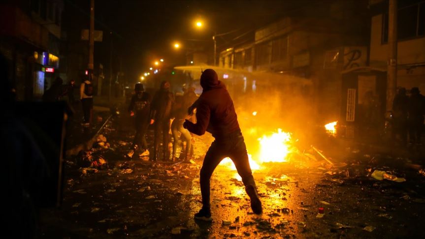 Siete muertos y casi 150 heridos deja noche de protestas por el asesinato de un abogado en Bogotá