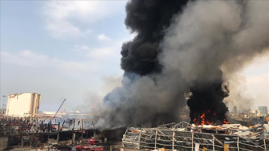 Крупный пожар в порту Бейрута