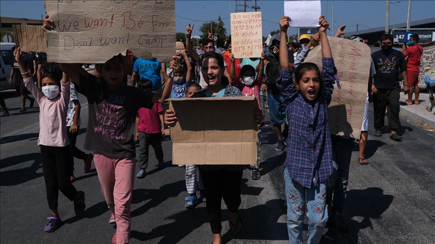Protest hiljada migranata i izbjeglica nakon što je izgorio grčki izbjeglički kamp