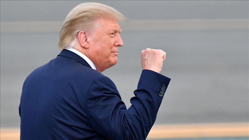 Trump Applauds Major Bank For Resuming Work From Office
