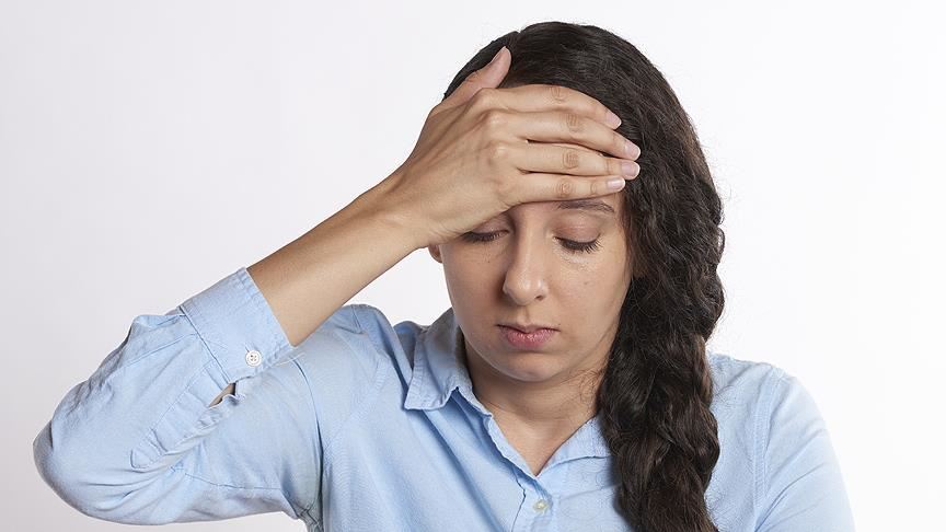 Her 5 kadından birinde migren görülüyor