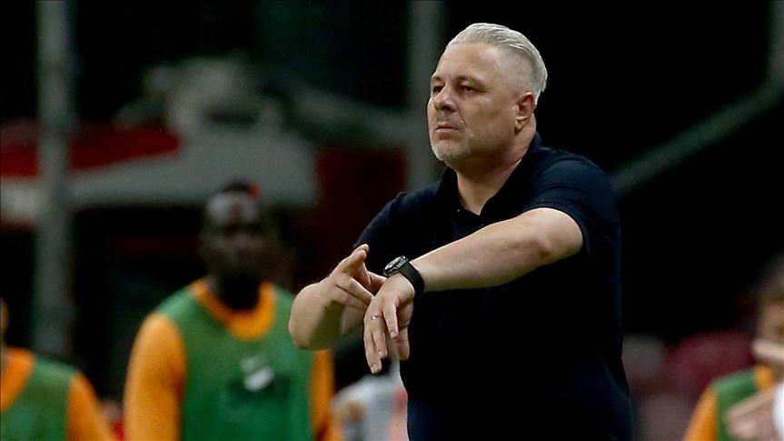 Gaziantep FK Teknik Direktörü Marius Sumudica: Galatasaray'ın kazanması için hakemlerin yardımına ihtiyacı yok