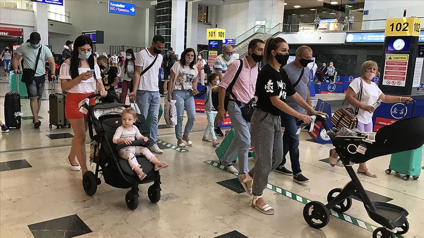 Antalya'ya gelen yabancı turist sayısı 2 milyona yaklaştı