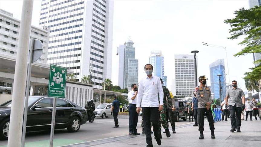 Jokowi minta daerah tidak buru-buru tutup wilayahnya
