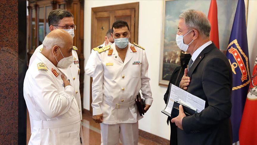 Turkish defense chief receives Libyan navy commander