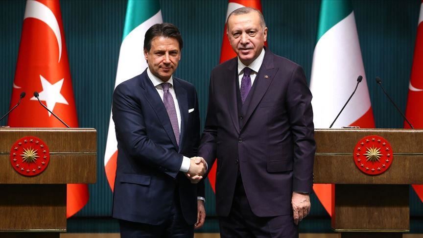 Erdogan s Conteom razgovarao o bilateralnim odnosima i regionalnim pitanjima