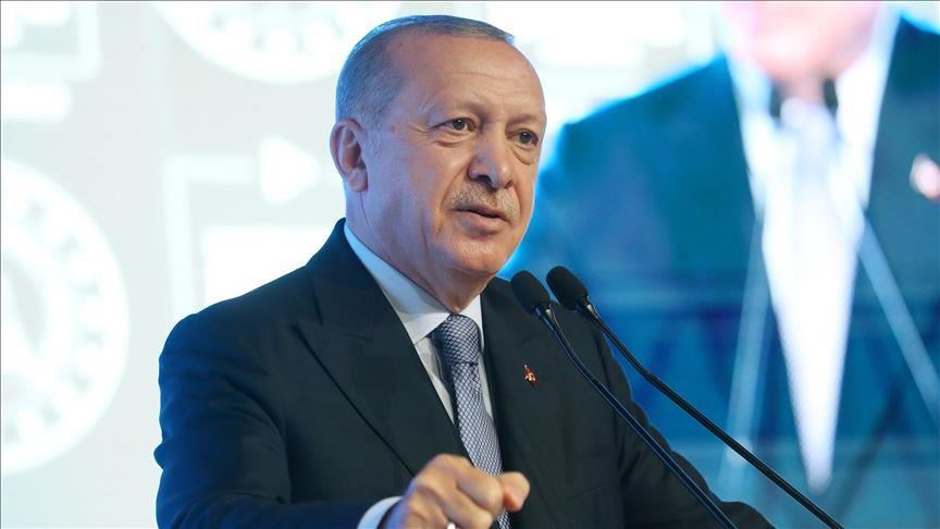 الرئيس أردوغان يعزي أسرة شهيد "الهلال الأحمر"