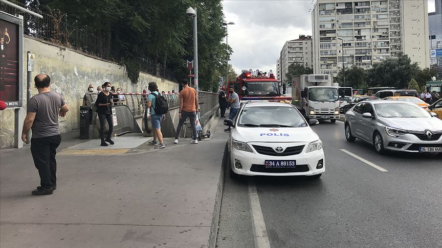 Metro istasyonunda intihar girişimi