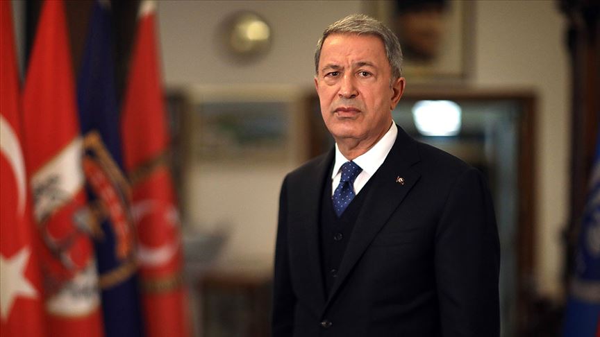 Bakan Akar: Cennet vatanımızda özgür yaşamamızı aziz şehitlerimiz ile kahraman gazilerimize borçluyuz