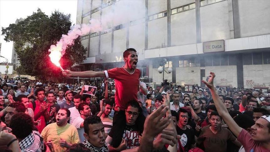 Egjipt, qytetarët në protesta kundër Sisit