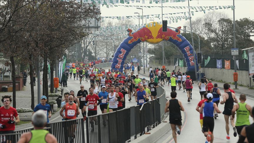 Vodafone İstanbul Yarı Maratonu nedeniyle bazı yollar trafiğe kapatılacak 