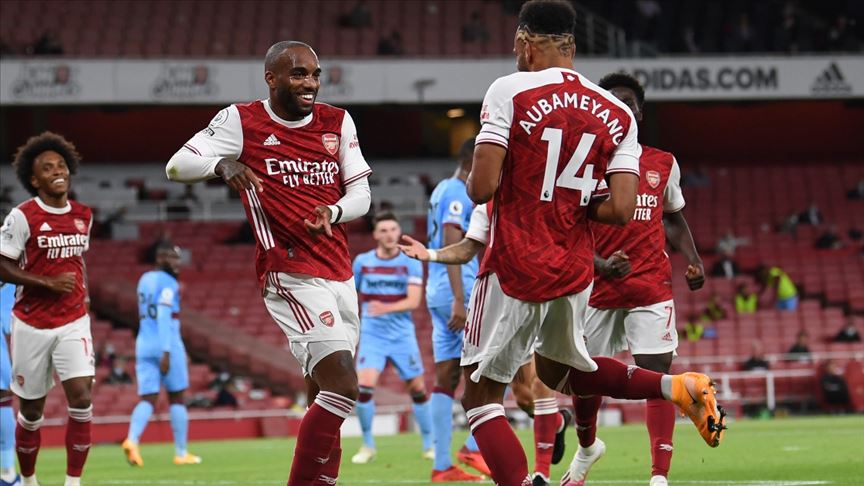 Londra derbisinde Arsenal, West Ham United'ı 2-1 yendi