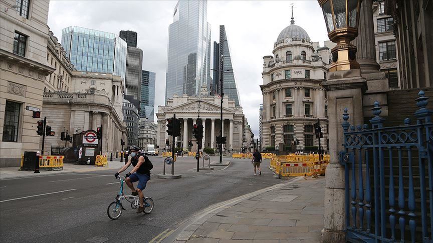 UK Health Secretary: Britain at 'tipping point'