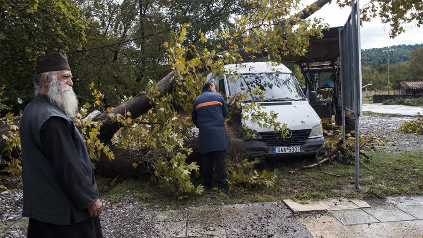 Tormenta tropical deja tres muertos en Grecia