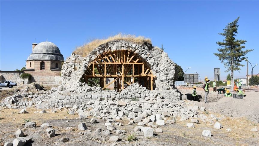 Malatya'daki 700 yıllık Şahabiyye-i Kübra Medresesi ayağa kaldırılacak