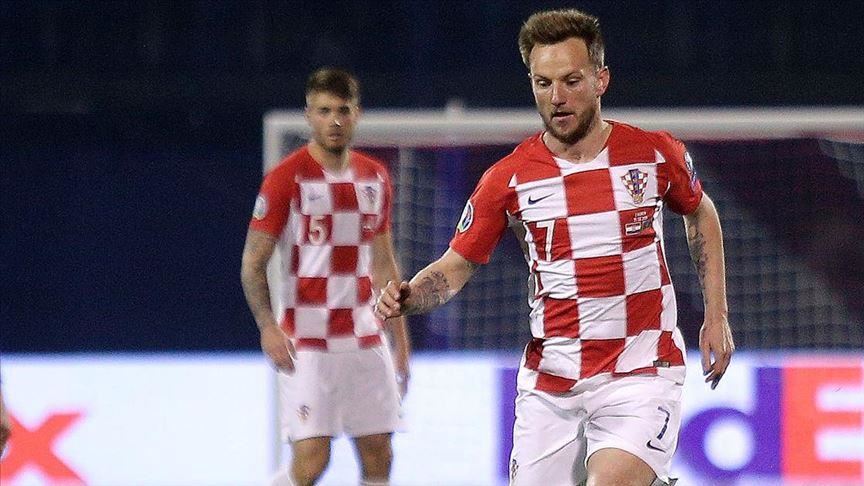 رسمياً.. إيفان راكيتيتش يعتزل اللعب دوليا