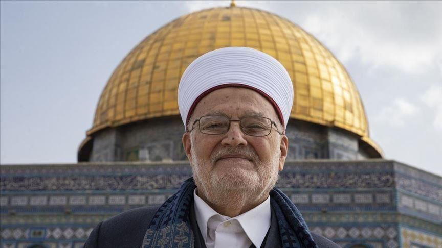 Al-Aqsa preacher forbids chanting Israeli anthem