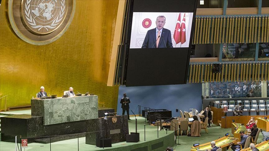 مندوب إسرائيل يغادر القاعة الأممية إثر انتقادات أردوغان
