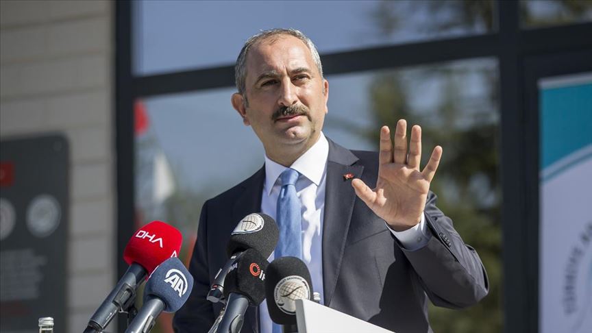 Adalet Bakanı Gül: Kimse toplum yargıçlığına soyunmasın