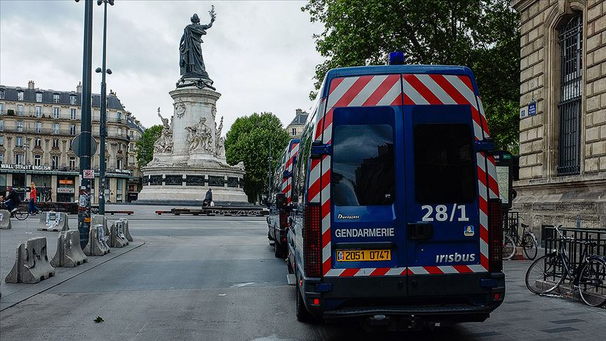 Fransa'da son 24 saatte 10 binden fazla Kovid-19 vakası tespit edildi