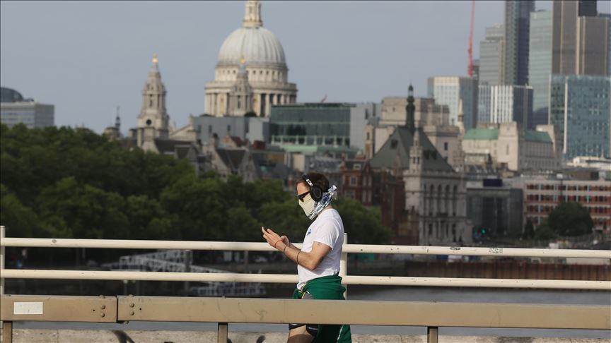 UK premier warns nation about virus in address
