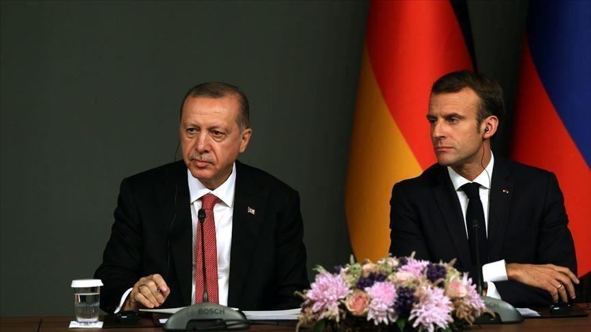 الصحافة الفرنسية تسلط الضوء على الاتصال الهاتفي بين أردوغان وماكرون