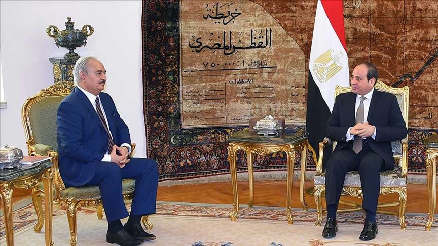 Sisi, Kahire'de Hafter ve Akile Salih ile bir araya geldi