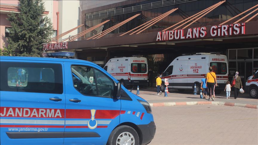 Li Kilîsê wesayîta eskerî welgeriya, 5 jê esker 16 kes birîndar bûn