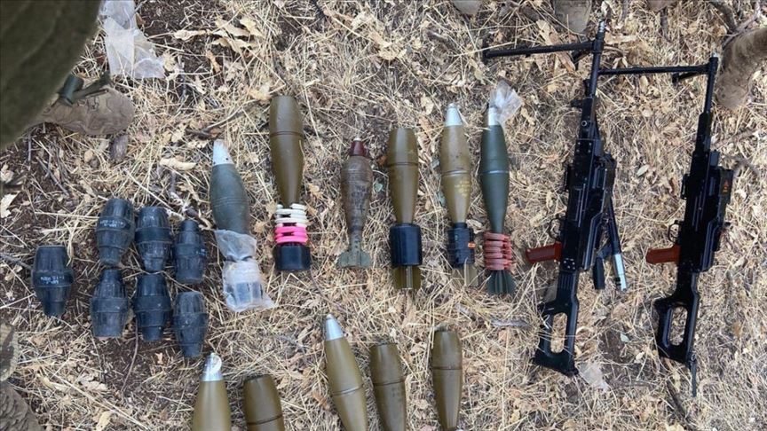 Irak'ın kuzeyinde terör örgütü PKK'ya ait silah ve mühimmat ele geçirildi