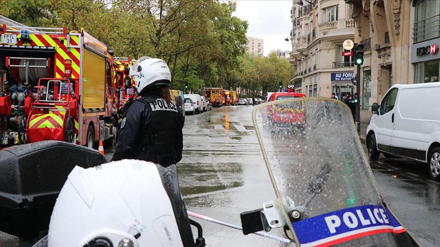 Pariz: Četiri osobe ranjene nožem u blizini bivšeg ureda "Charlie Hebdoa"