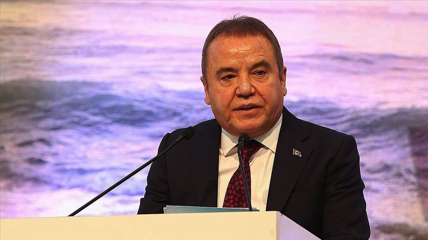 Muhittin Böcek'in yoğun bakımdaki tedavisi devam ediyor