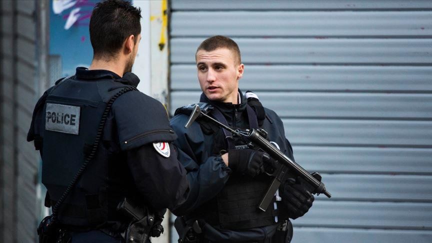 Напад со нож во близина на поранешната зграда на „Шарли Ебдо“ во Париз: Ранети 4 лица