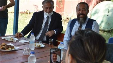 Milli Eğitim Bakanı Selçuk, Iğdır'daki köy öğretmenleriyle telefonda görüntülü görüştü