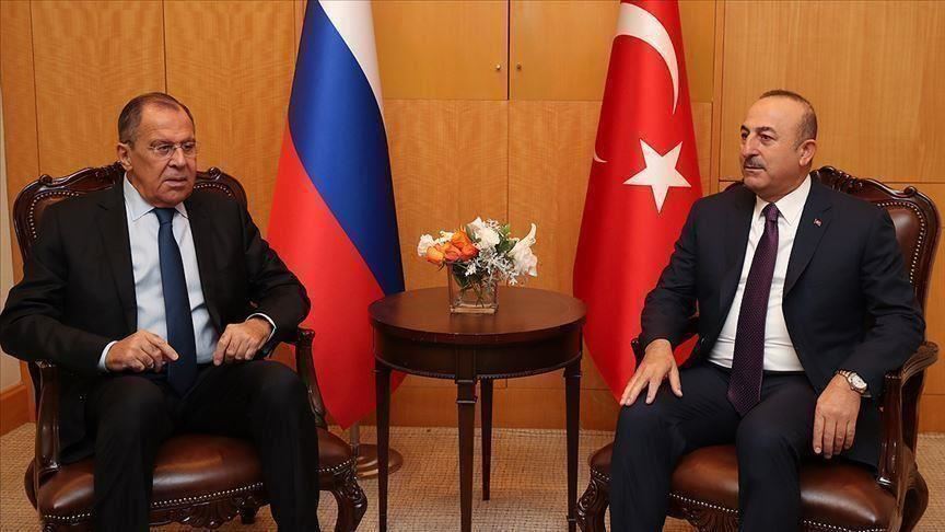 تشاووش أوغلو يبحث مع لافروف العدوان الأرميني على أذربيجان