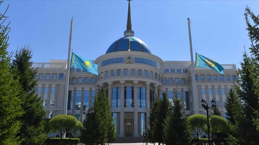 Kazakistan, Azerbaycan ve Ermenistan'ı müzakereleri başlatmaya çağırdı
