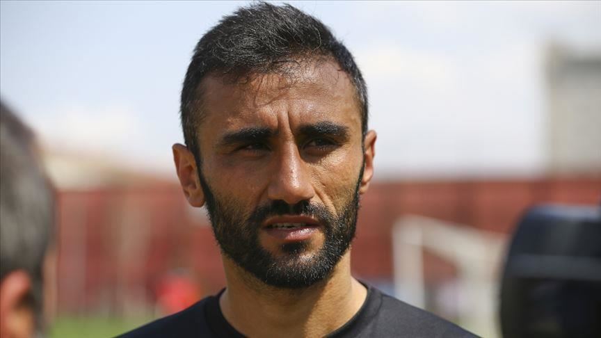 Veteran Turkish footballer Selcuk Sahin retires