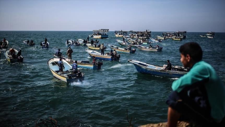 هنية: اتصالات مع القاهرة لتأمين عودة صياد مصاب إلى غزة