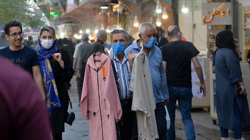 İran'da son 24 saatte 207 kişi Kovid-19'dan hayatını kaybetti